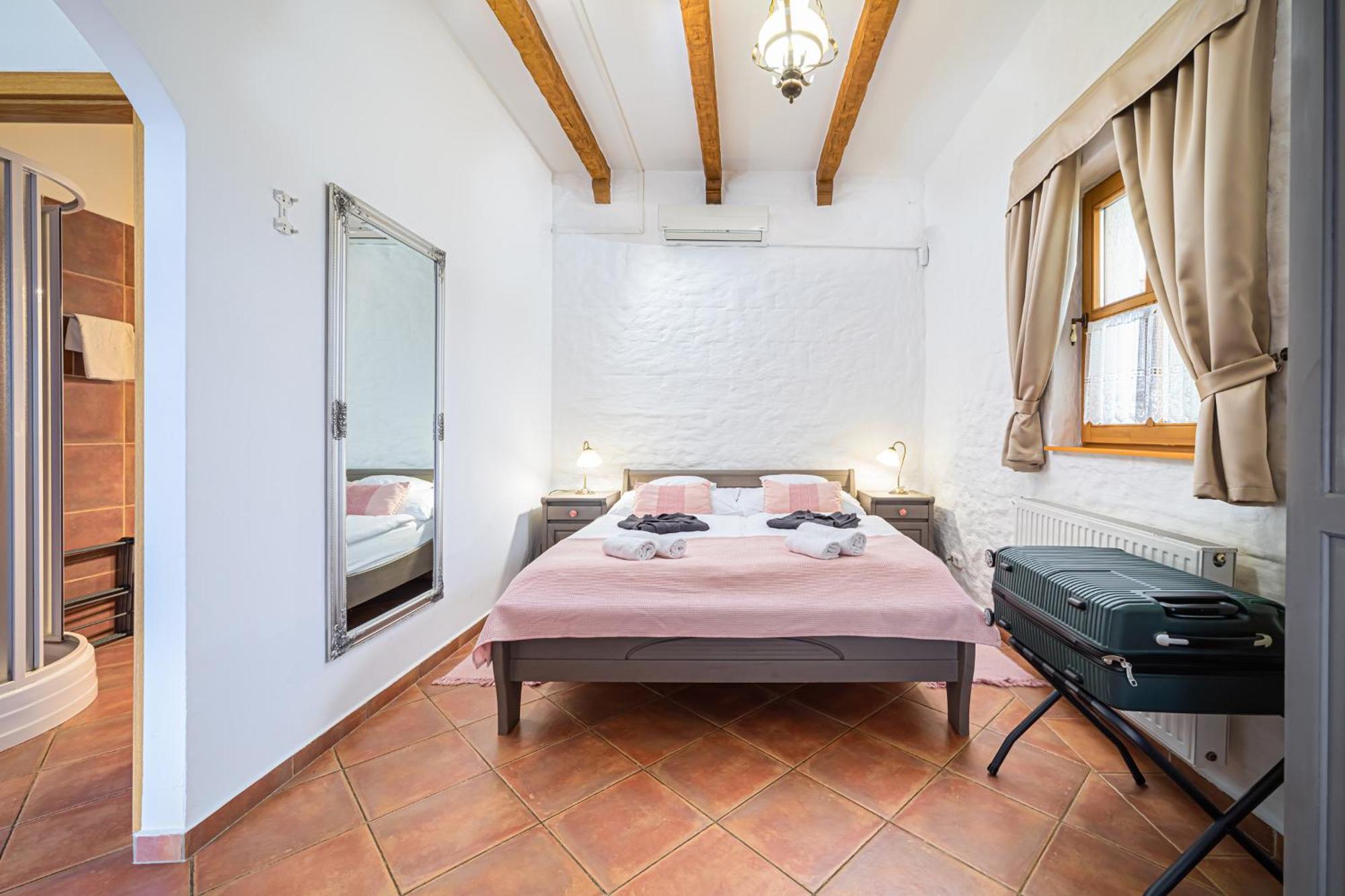 Rigotanya Relax & Wellness Panzio Buekfuerdo Hotel Buitenkant foto